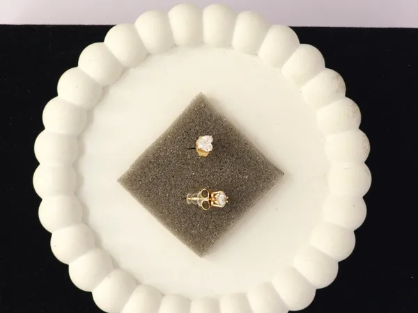 Gold_Tone_Crystal_Stud_Earrings_For_Women