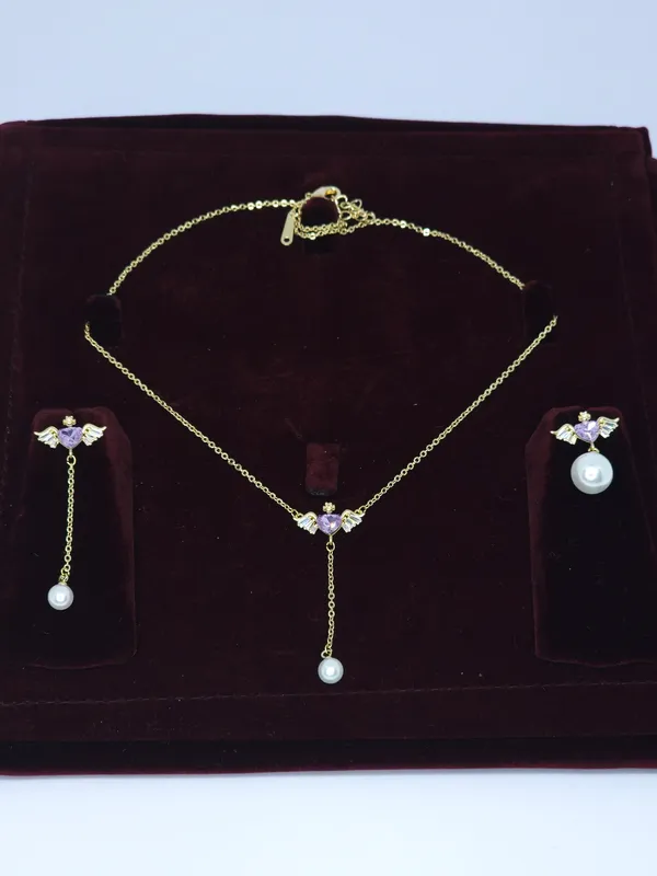 Gold_Tone_Heart_Pendant_Necklace_Set_For_Women
