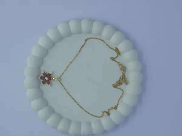 Gold-Tone_Floral_Pendant_Necklace_For_Women