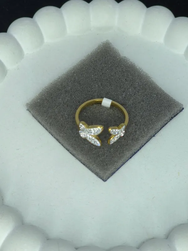 Gold_Tone_Butterfly_Motif_Stone_Embellished_Ring_For_Women
