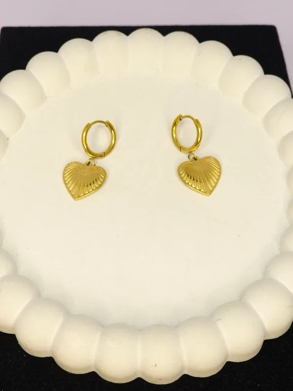 Gold_Tone_Heart_Drop_Earrings_For_Women