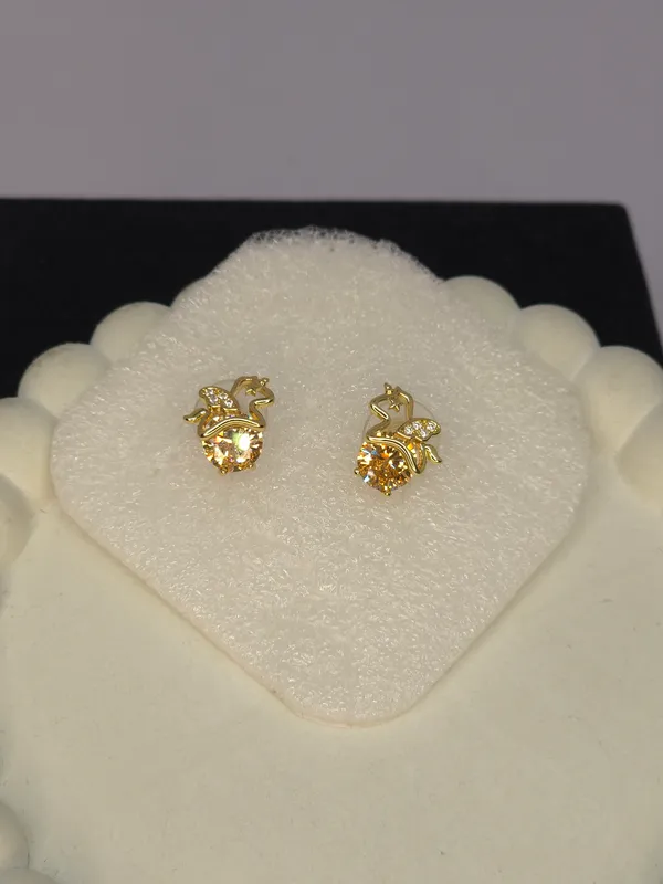 Gold_Tone_Pineapple_Stud_Earrings_For_Women
