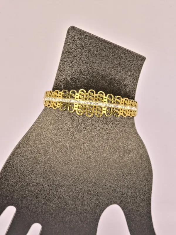 Gold_Tone_Rhinestone_Link_Bangle_For_Women
