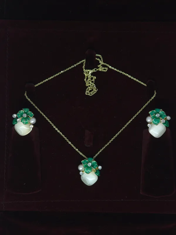 Green_Beaded_Floral_Necklace_And_Earrings_Set_For_Women