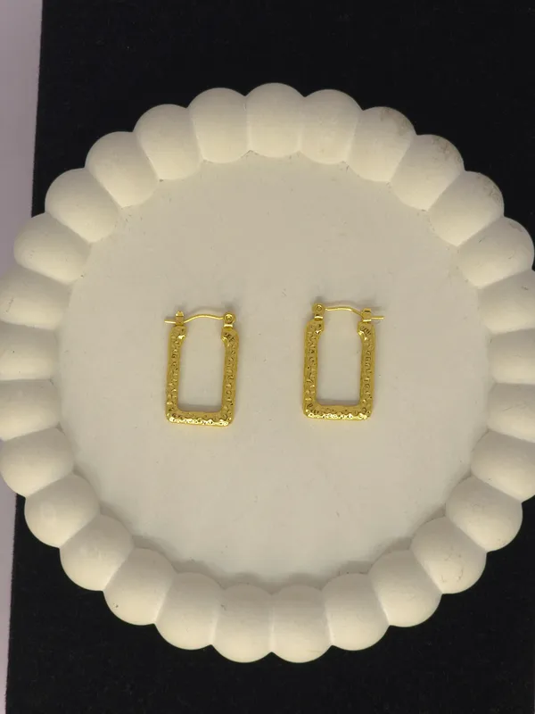 Gold_Tone_Geometric_Hoop_Earrings_For_Women