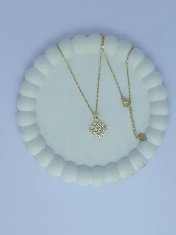 Gold_Tone_Stone_Pendant_Necklace_For_Women