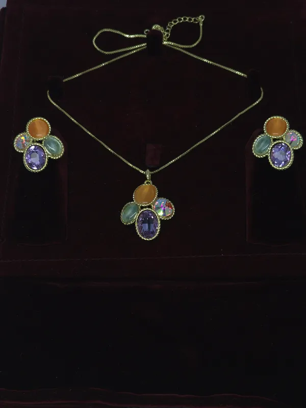 Gold_Tone_Multicolor_Stone_Necklace_And_Earrings_Set