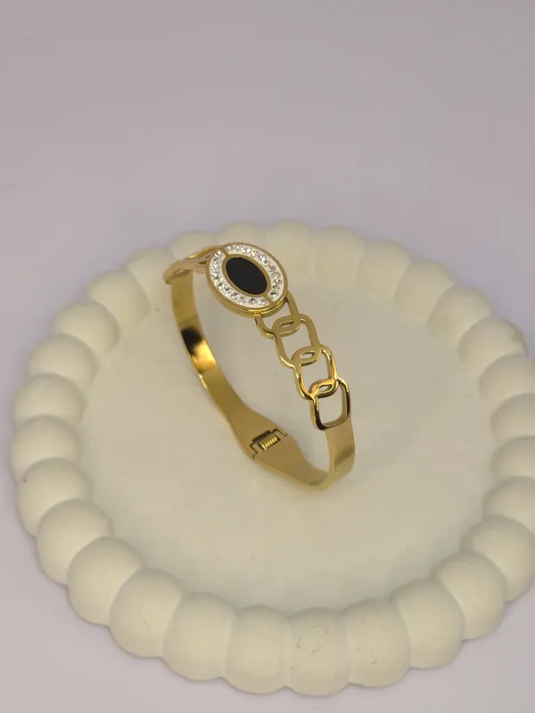 Gold_Tone_Oval_Stone_Bracelet_For_Women