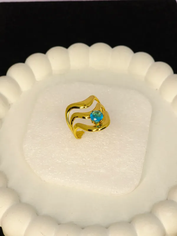 Gold_Tone_Wave_Ring_For_Women