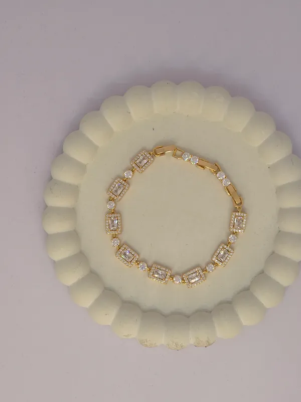 Gold_Tone_Geometric_Stone_Bracelet_For_Women