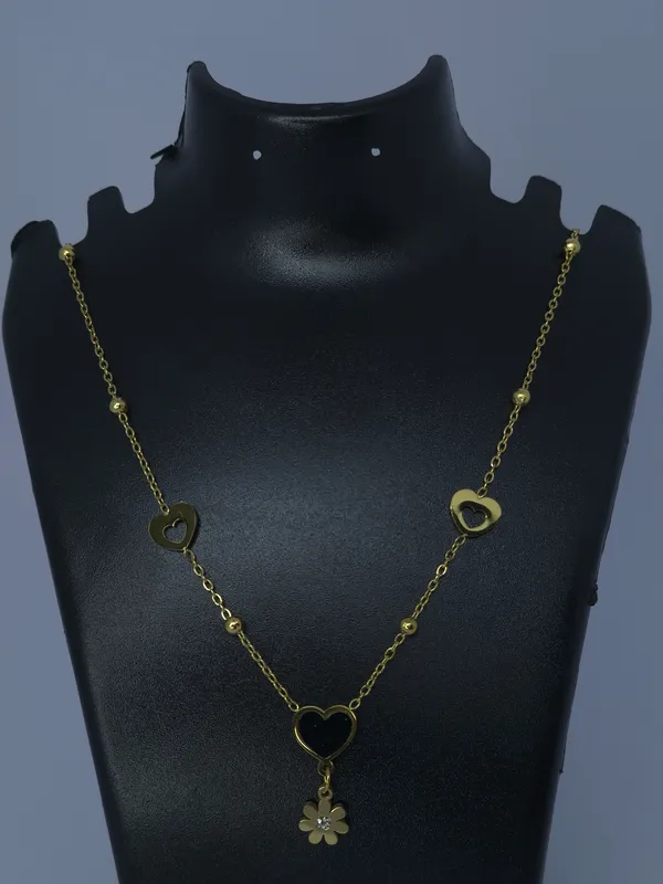 Gold_Tone_Heart_Flower_Pendant_Necklace_For_Women