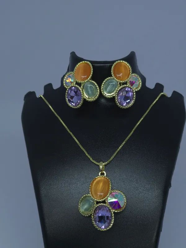 Gold_Tone_Multicolor_Stone_Necklace_And_Earrings_Set