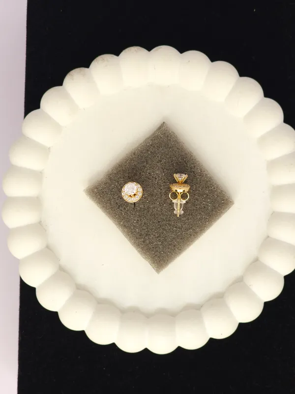 Gold-Tone_Crystal_Round_Stud_Earrings_For_Women