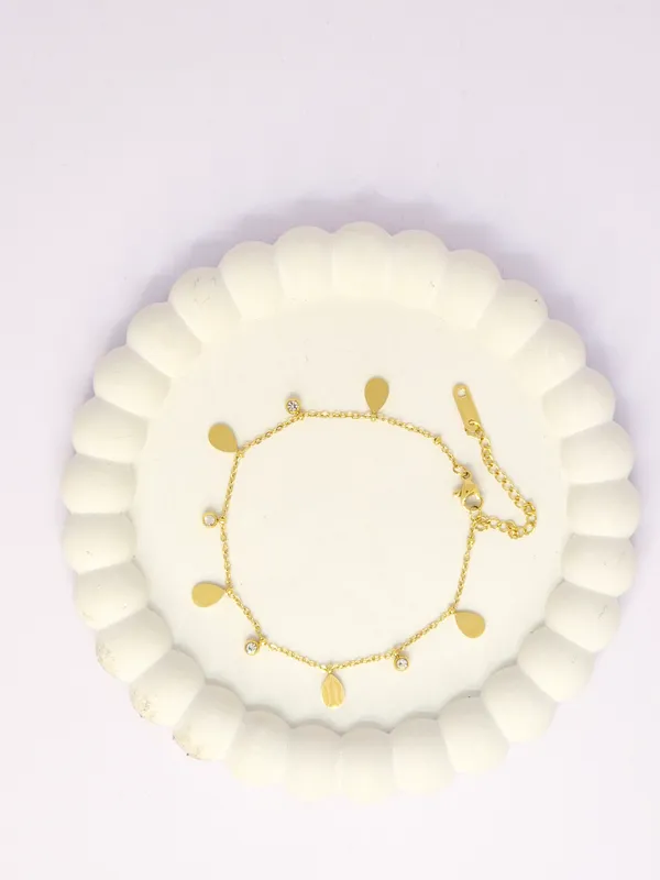 Gold_Tone_Leaf_Charm_Anklet_For_Women