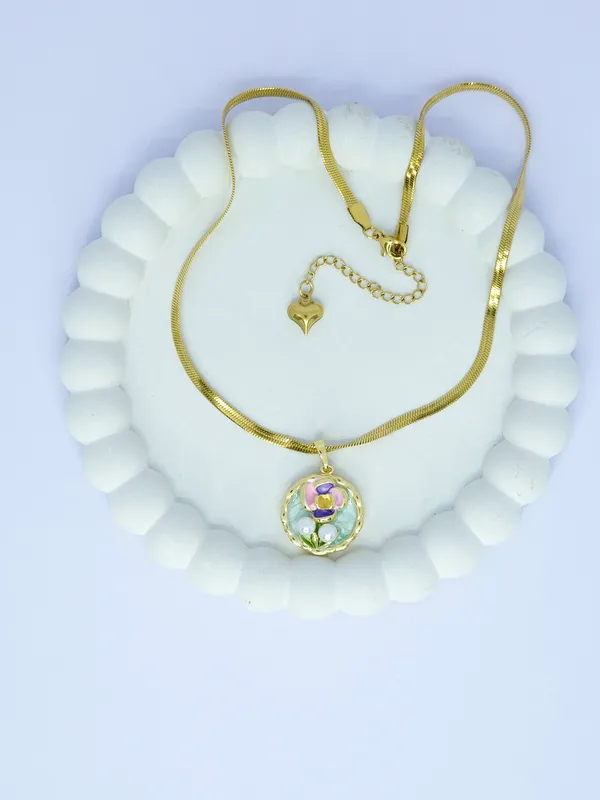Gold_Tone_Religious_Pendant_Necklace_For_Women