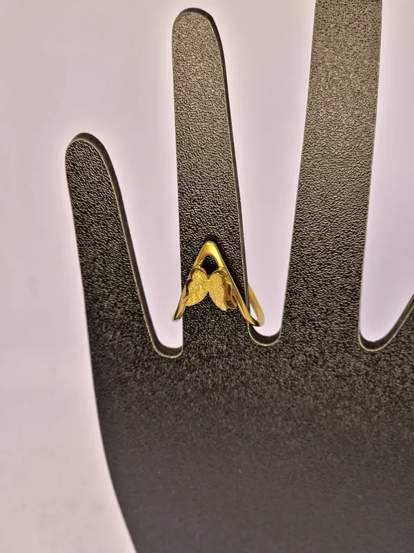 Gold_Tone_Leaf_Design_Nose_Ring_For_Women