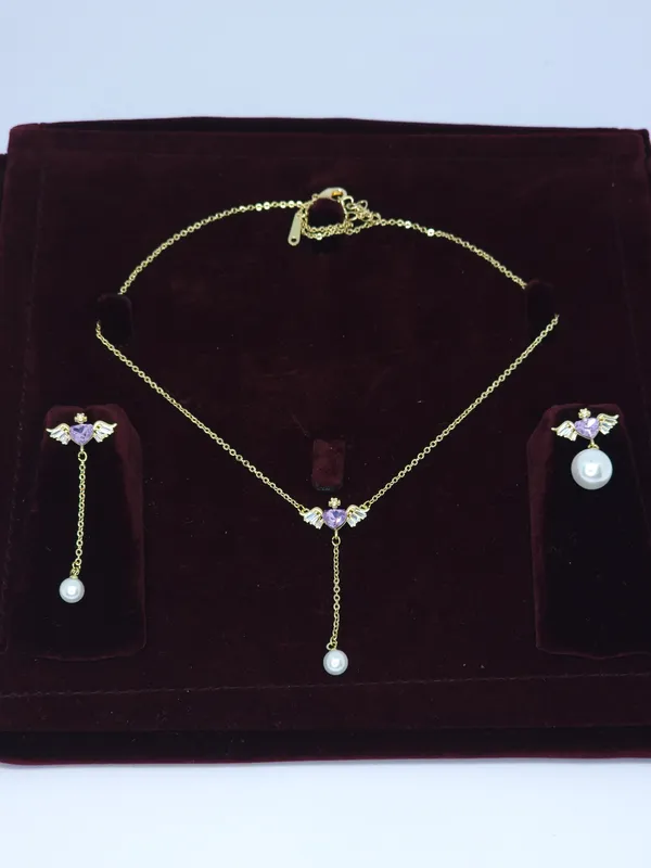 Gold_Tone_Heart_Pendant_Necklace_Set_For_Women