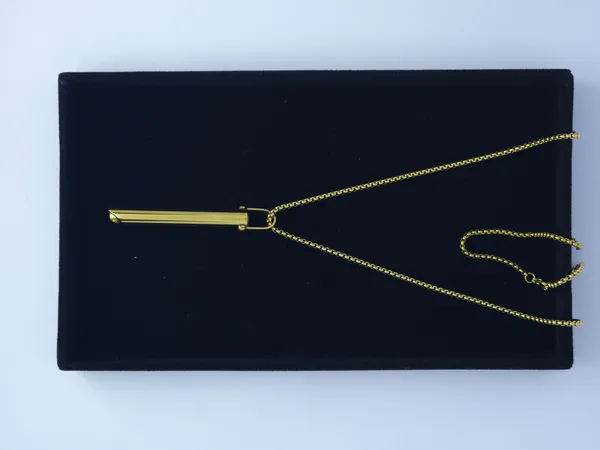 Gold_Tone_Long_Pendant_Necklace_For_Women