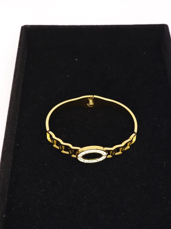 Gold_Tone_Oval_Stone_Bracelet_For_Women