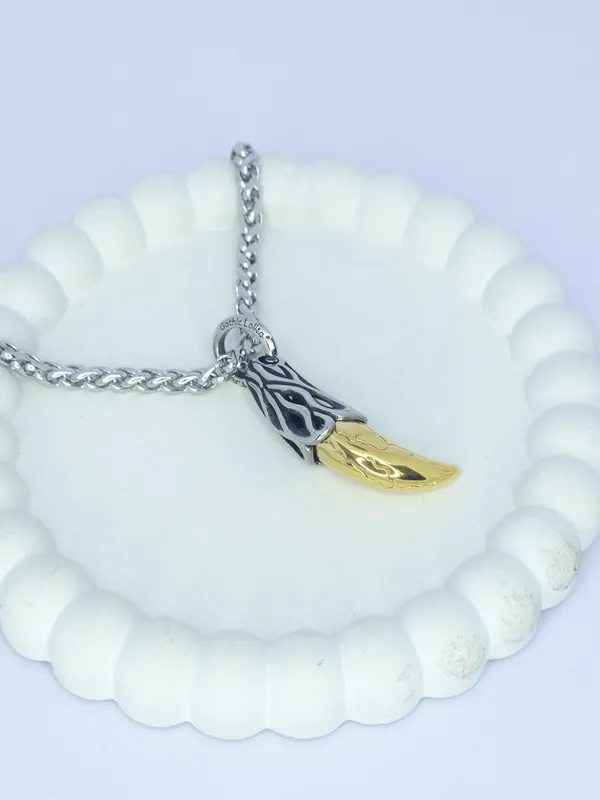 Silver_Tone_Metal_Claw_Pendant_Necklace_For_Men