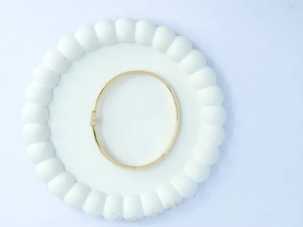 Gold_Tone_Steel_Heart_Centrepiece_Bangle_Bracelet_For_Women