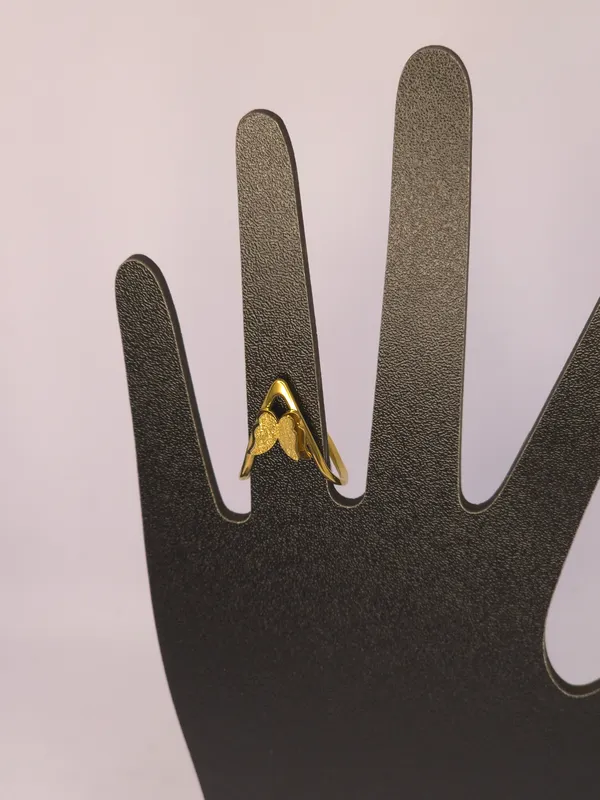 Gold_Tone_Leaf_Design_Nose_Ring_For_Women