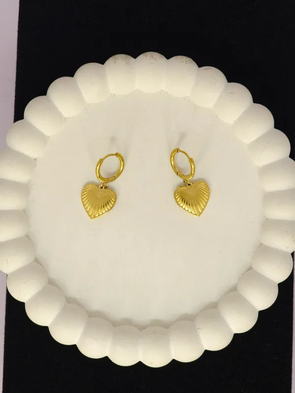Gold_Tone_Heart_Drop_Earrings_For_Women