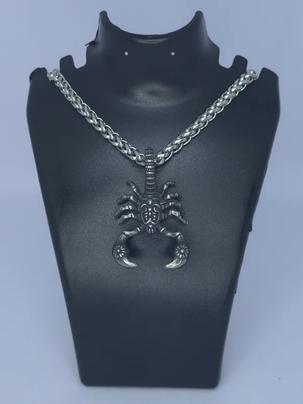 Silver_Tone_Scorpion_Pendant_Necklace_For_Men