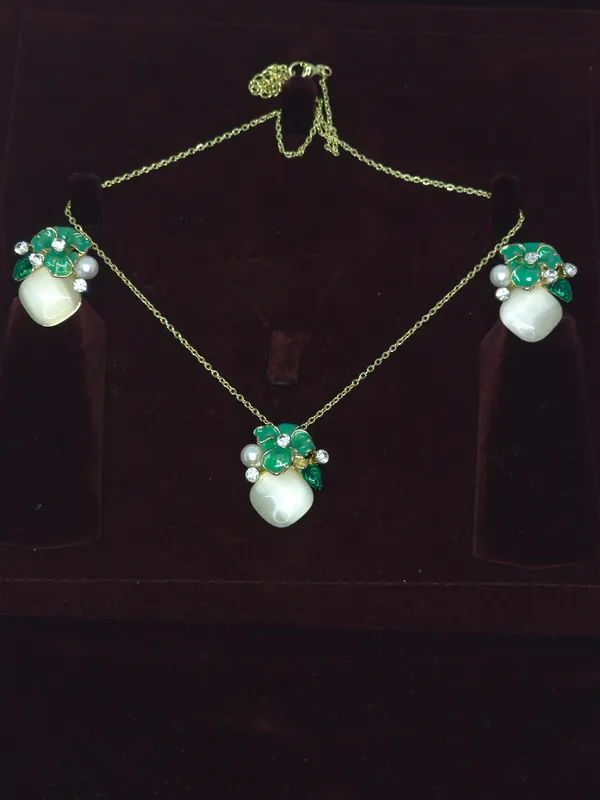 Green_Beaded_Floral_Necklace_And_Earrings_Set_For_Women