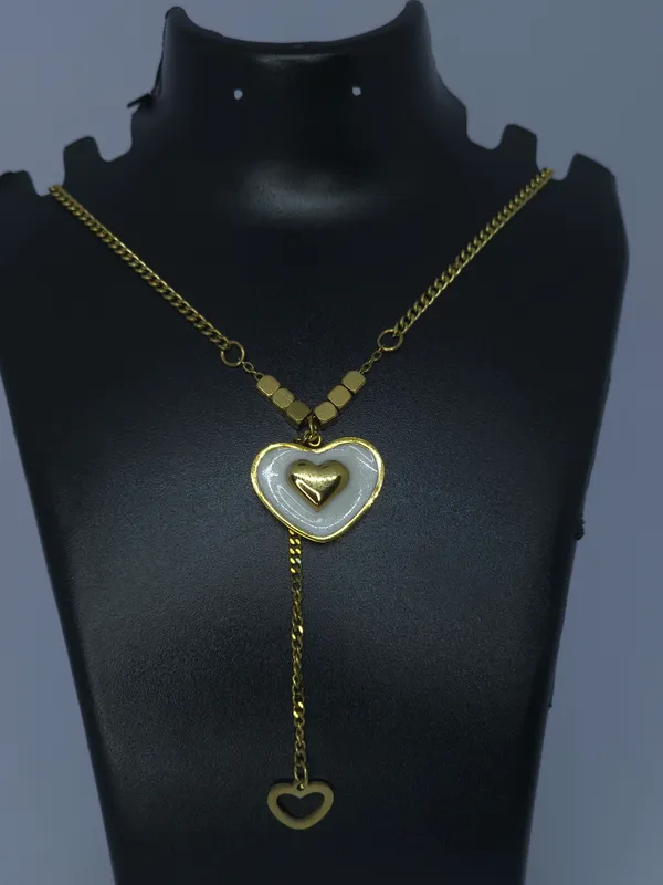 Gold_Tone_Heart_Pendant_Necklace_For_Women