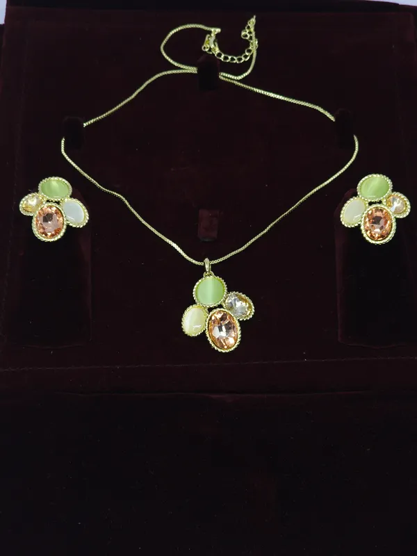 Gold_Tone_Floral_Stone_Necklace_And_Earrings_Set_For_Women