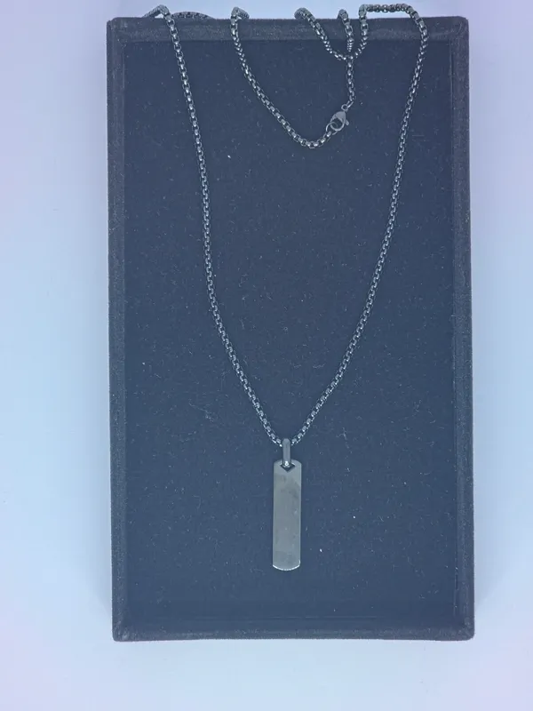 Black_Pendant_Chain_Necklace_For_Men