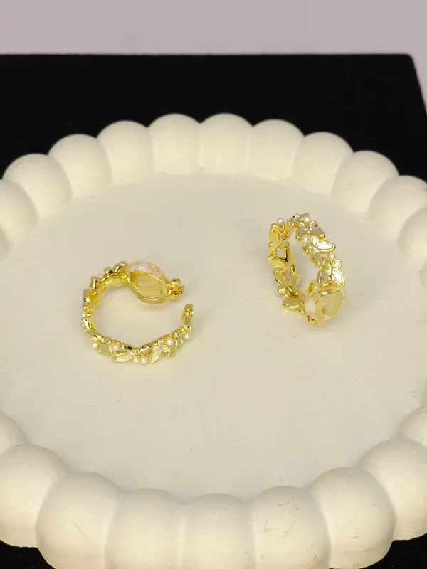 Gold_Tone_Floral_Hoop_Earrings_For_Women