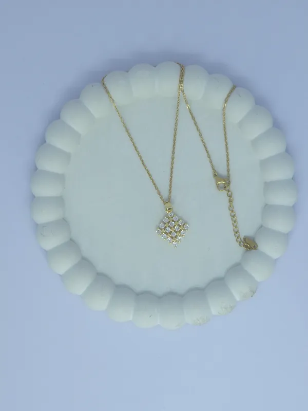 Gold_Tone_Stone_Pendant_Necklace_For_Women