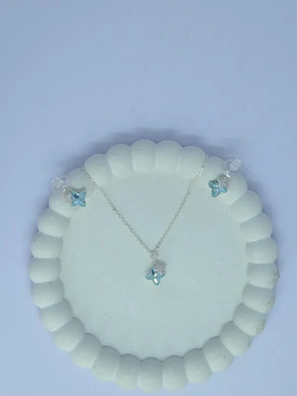 Silver_Tone_Blue_Butterfly_Necklace_And_Earrings_Set