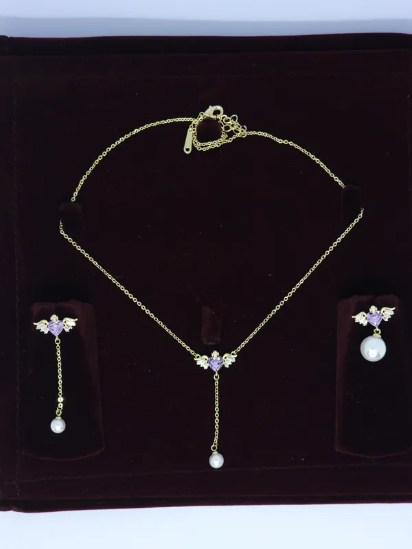 Gold_Tone_Heart_Pendant_Necklace_Set_For_Women