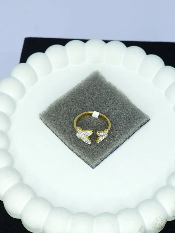 Gold_Tone_Butterfly_Motif_Stone_Embellished_Ring_For_Women
