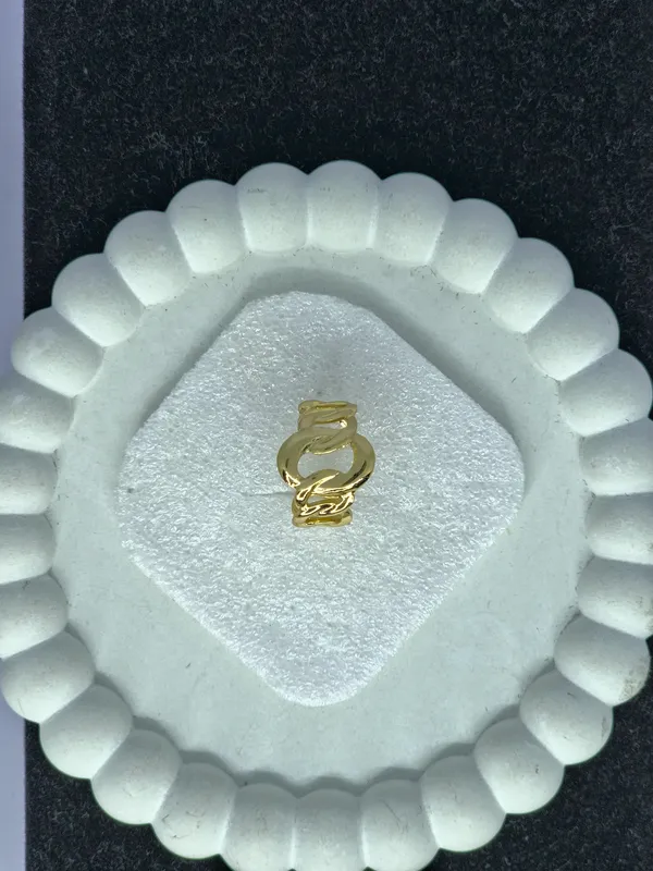 Gold_Tone_Interlinked_Loop_Statement_Ring_For_Women