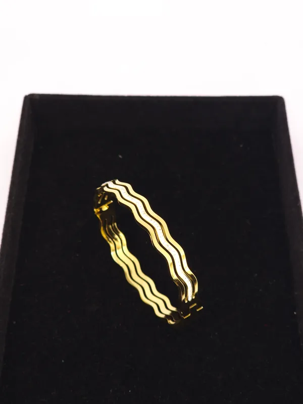 Gold_Tone_Steel_Wavy_Layered_Slim_Bangle_For_Women