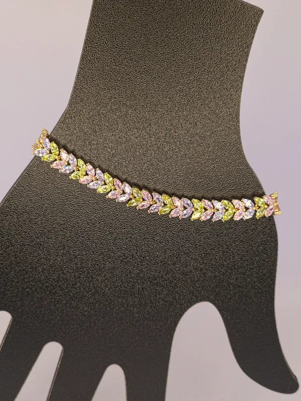 Gold_Tone_Pink_Floral_Stone_Necklace