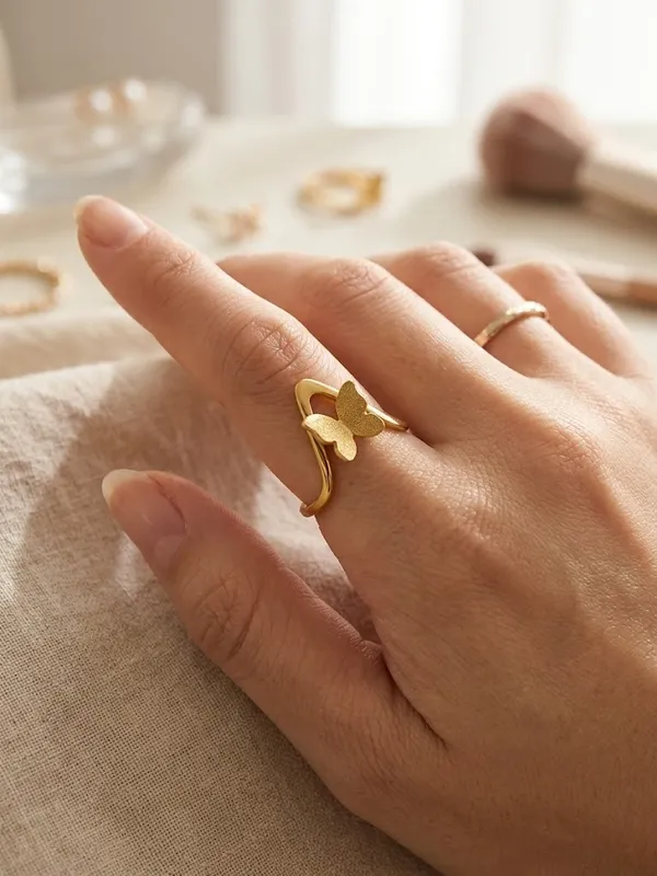 Gold_Tone_Leaf_Design_Nose_Ring_For_Women
