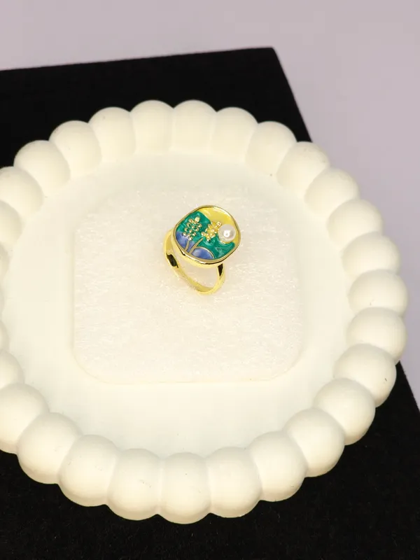 Gold_Tone_Enamel_Peacock_Pendant_For_Women