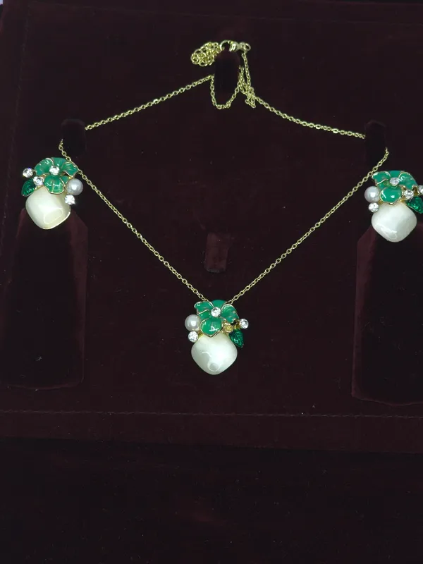 Green_Beaded_Floral_Necklace_And_Earrings_Set_For_Women