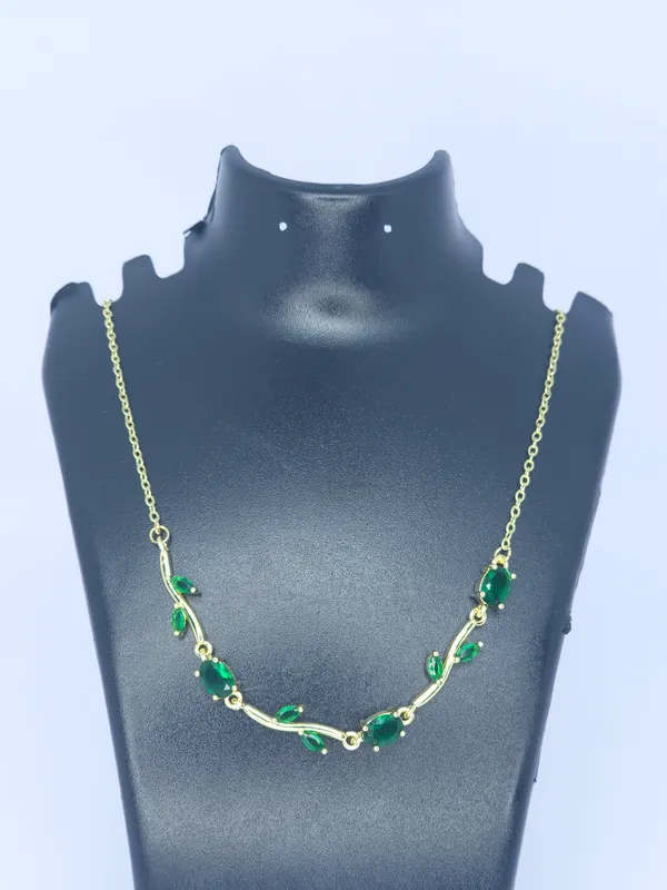 Gold_Tone_Green_Stone_Necklace_For_Women