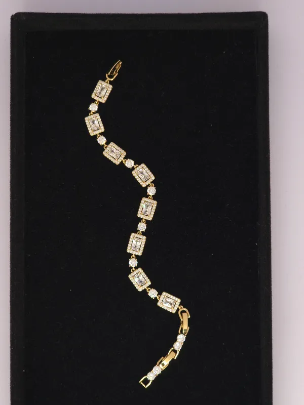 Gold_Tone_Geometric_Stone_Bracelet_For_Women