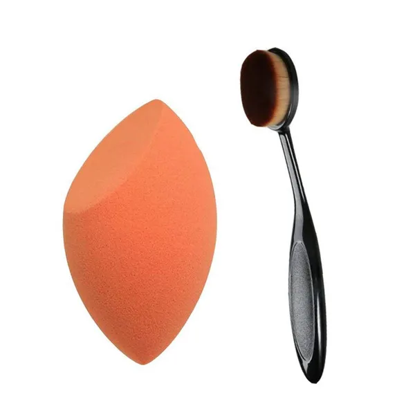 Professional_Oval_Foundation_Highlighter_Makeup_Brush_With_Beauty_Blender_Puff_Pack_Of_2