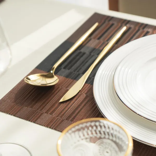 Placemats_Set_Of_4_Vinyl_Plastic_Woven_Place_Mats_For_Kitchen_Table_Indoor_Outdoor_Washable_Placemat_Wipeable_Dining_Table_Mats_Ombre_Brown_Black_4
