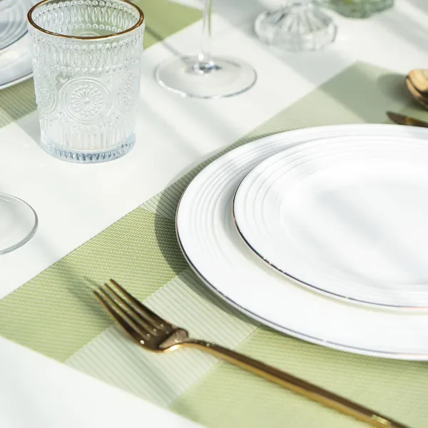 Placemats_Set_Of_4_Vinyl_Plastic_Woven_Place_Mats_For_Kitchen_Table_Indoor_Outdoor_Washable_Placemat_Wipeable_Dining_Table_Mats_Green_Cube_4
