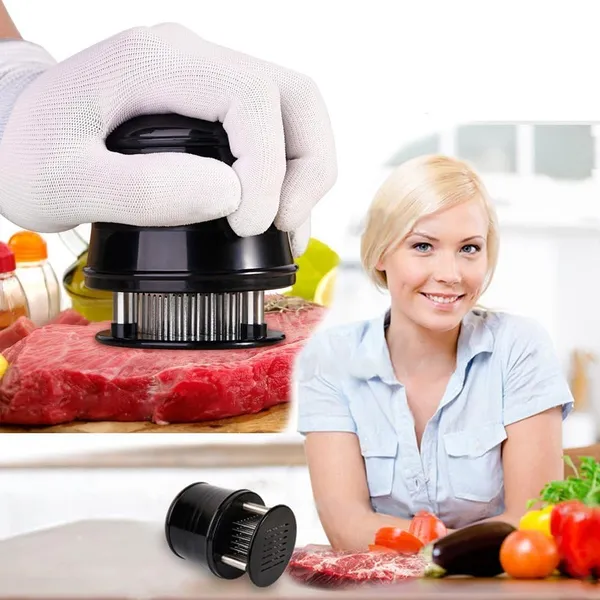Premium_Meat_Tenderizer_With_56_Sharp_Needles_Round_Kitchen_Accessory_For_Poultry_Beef_Fish_And_More_Comes_With_Protective_Cover