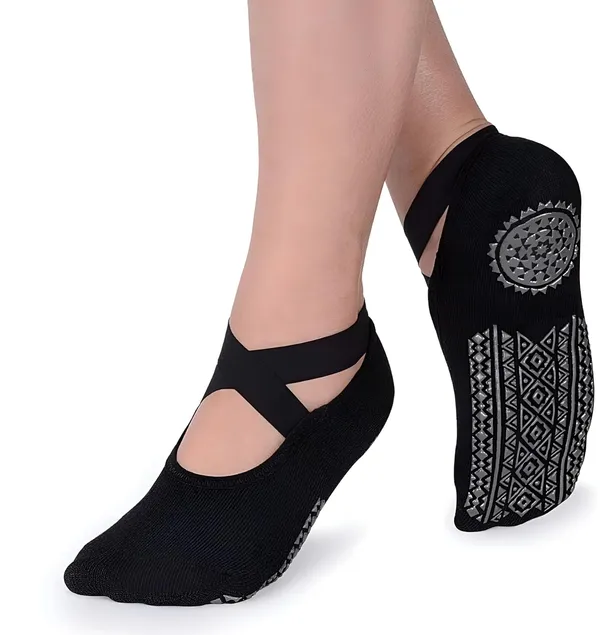 Product_Summary_Fennec_Mart_Yoga_Socks_For_Women_With_Non_Slip_Grips_Straps_Ideal_For_Pilates_Barre_Ballet_Dance_Barefoot_Workouts_Black